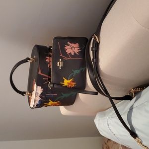 GUCCI SOHO Chain Shoulder Tote Bag w Tassel  Black Calfskin Lghw Medium w/wallet